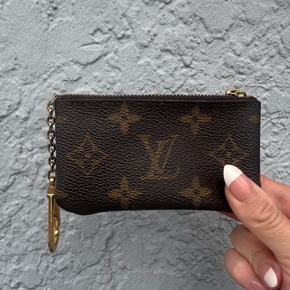 Louis Vuitton Monogram Pochette Cles - Picture 4 of 5